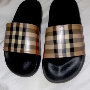Burberry Kids Check Slide (boys)